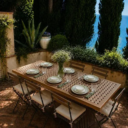 La Meridienne-piscine-vue Mer-9 Pers Villa